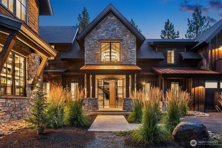 Property Photo:  300  Gold Leaf Lane  WA 98922 