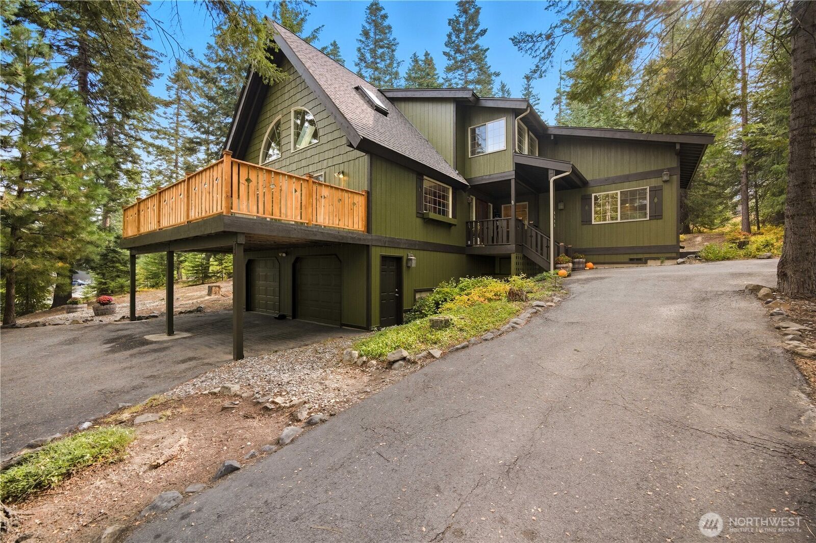 Property Photo: 6545 Forest Ridge Drive WA 98801
