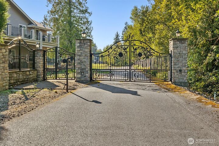 Property Photo:  22029  238th Place SE  WA 98038