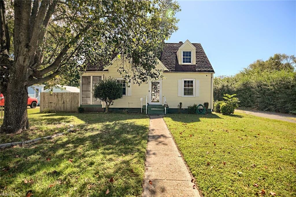 Property Photo: 36 Davis Ave VA 23601