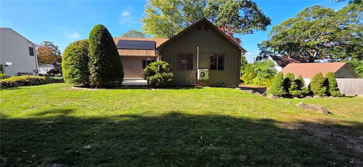 Property Photo: 22 Grove Avenue Avenue RI 02911