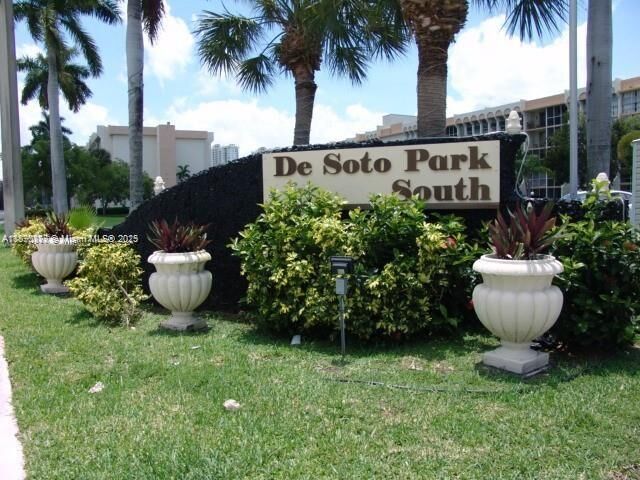 Property Photo: 701 Three Islands Blvd 510 FL 33009
