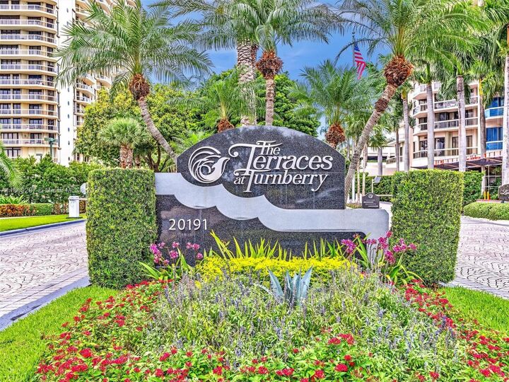 20191 E Country Club Dr 511  Aventura FL 33180 photo