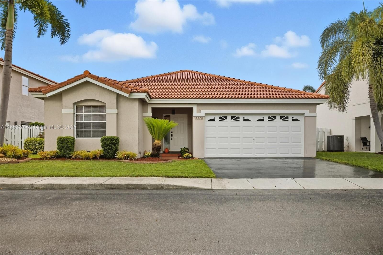 Property Photo: 13305 NW 13th St FL 33323