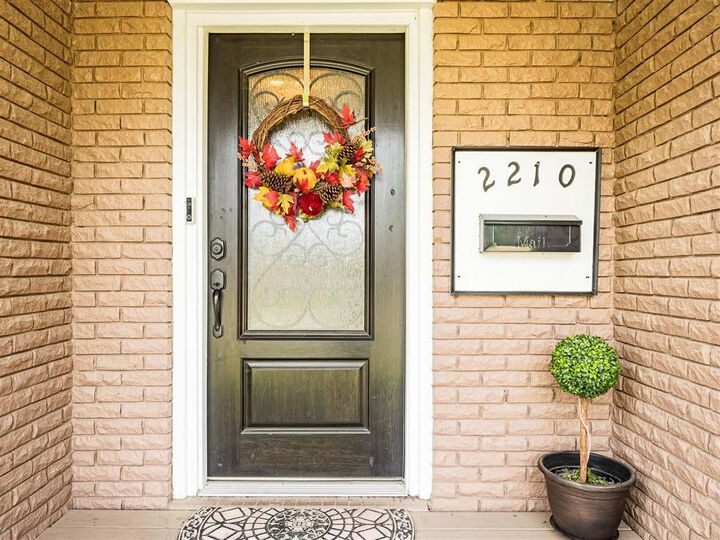 Property Photo:  2210 17th Street  LA 70601 