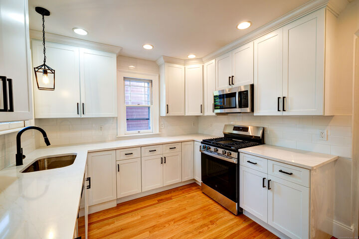 Property Photo:  118 Church Street  CT 06109 