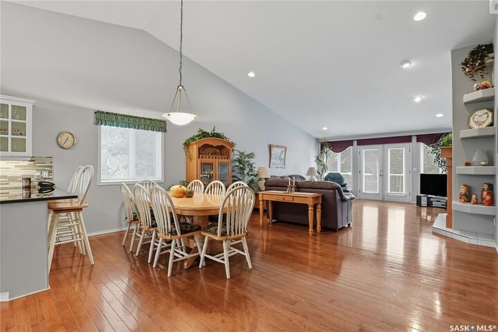 Property Photo:  639 Budz Crescent  SK S7N 4N6