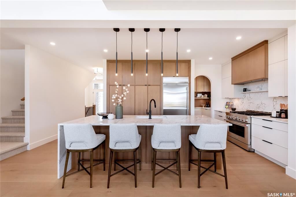 Property Photo: 114 Cockroft Manor SK S7V 1Y4