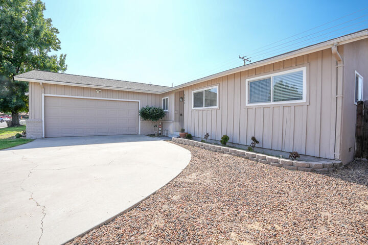 Property Photo:  2245 S Sallee Street  CA 93277 