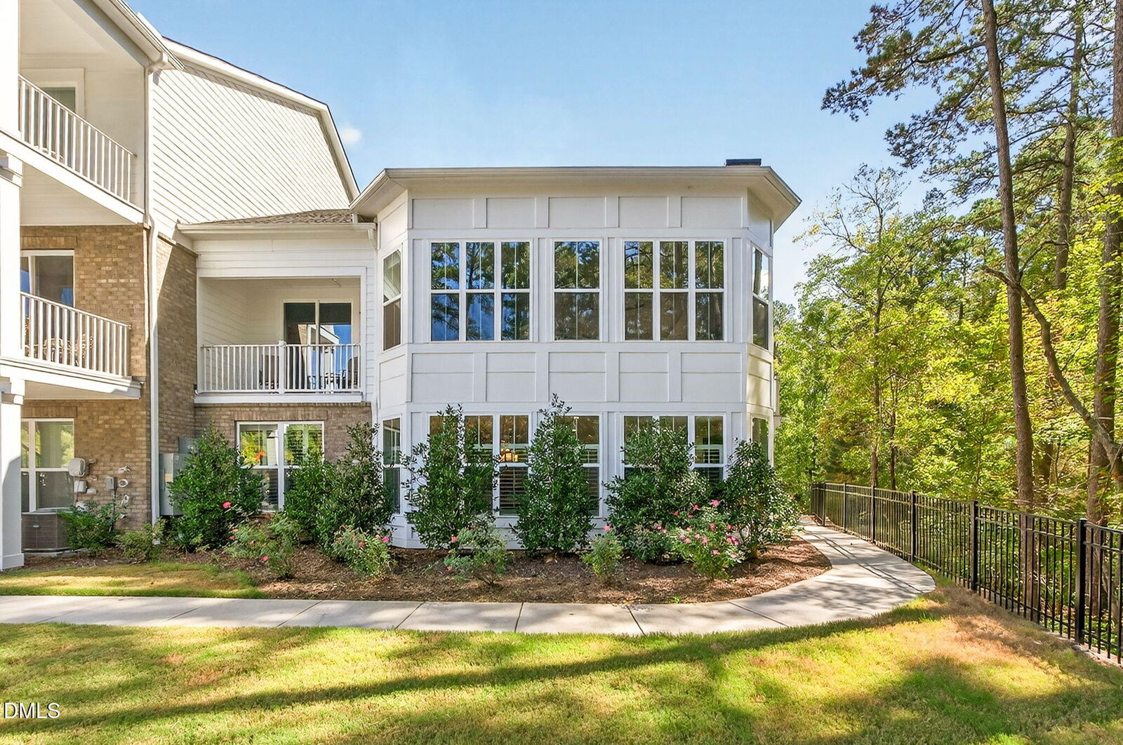 Property Photo: 11548 Helmond Way 115 NC 27617