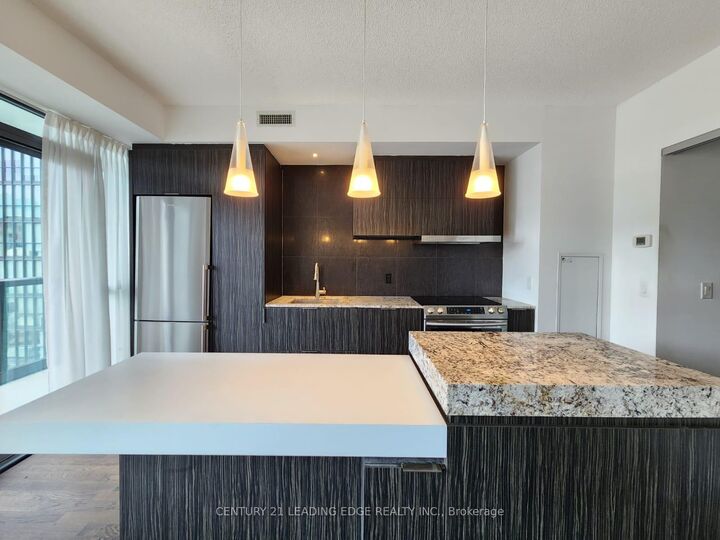 Property Photo:  101 Charles Street E 1608  ON M4Y 0A9 