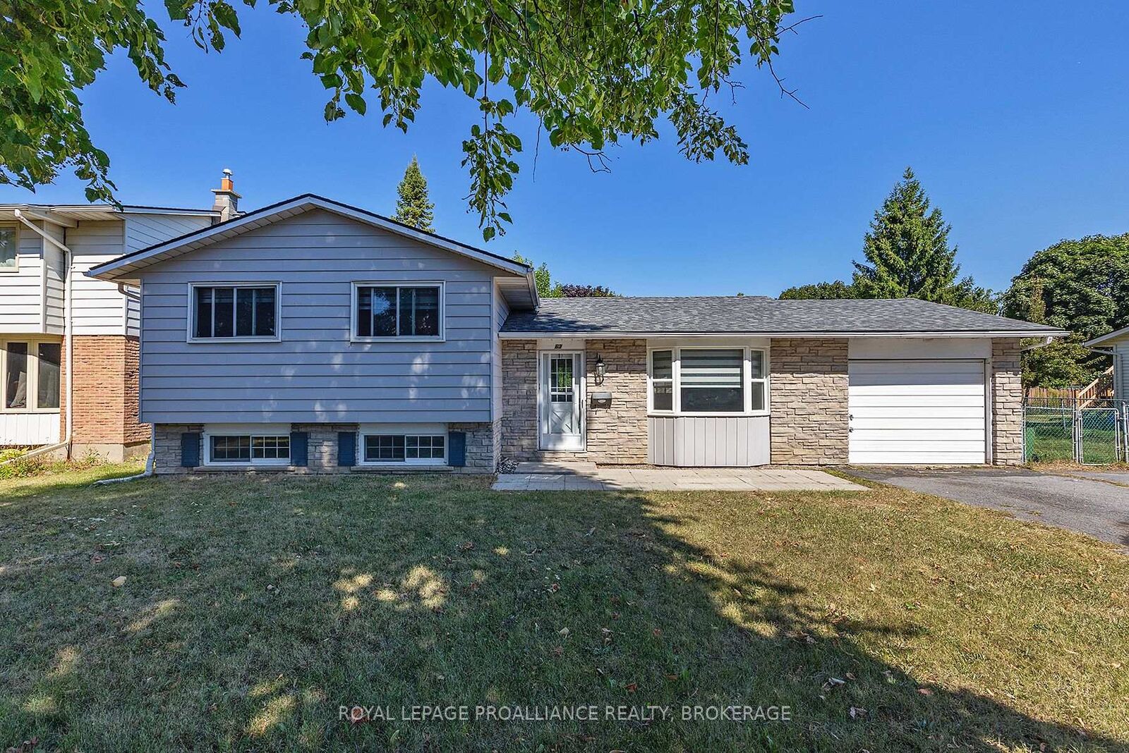 Property Photo: 63 Old Oak Road ON K7M 6X2