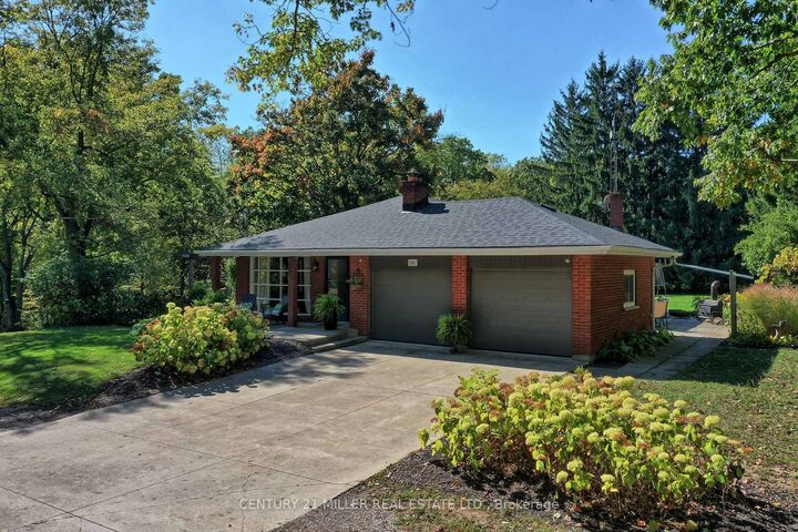 Photo de la propriété: 99 McBay Road ON N3T 5L4