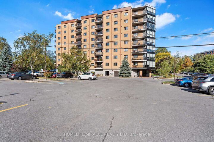 Property Photo:  120 Barrett Court 609  ON K7L 5H6 