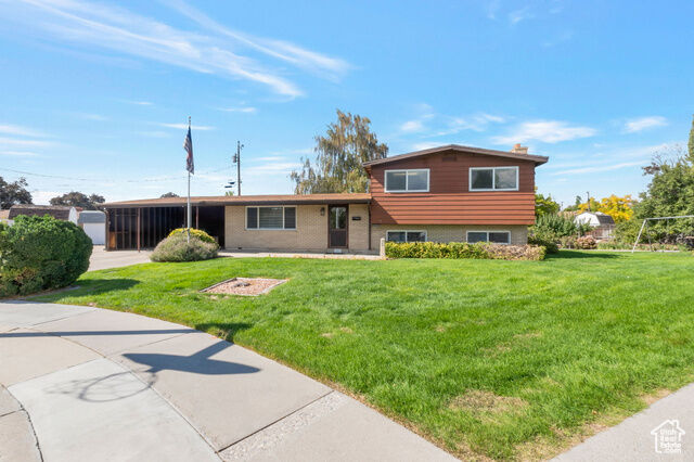 Property Photo:  189 W 850 S  UT 84058
