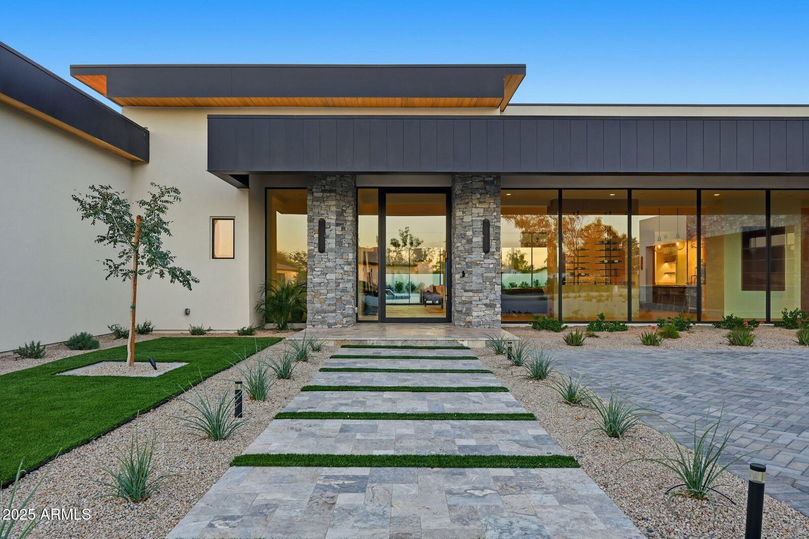 Property Photo:  12232 N 65th Place  AZ 85254 