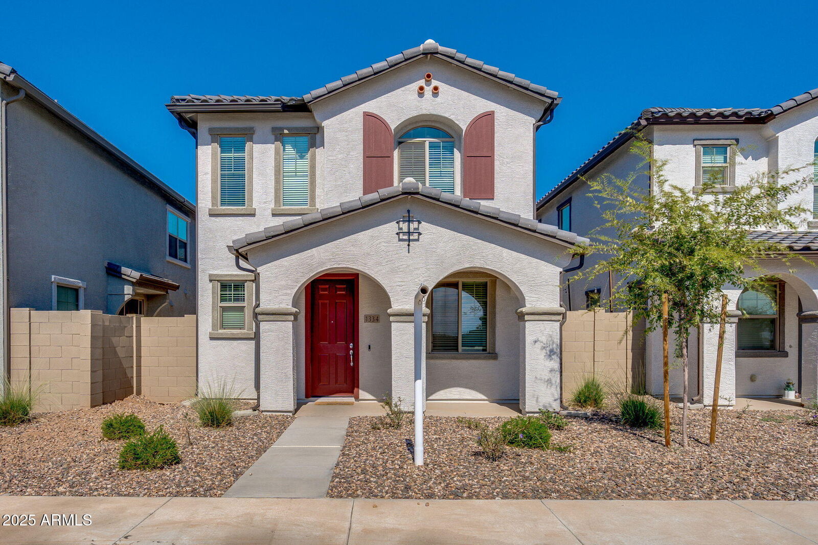 Property Photo:  1334 W Sparrow Drive  AZ 85140