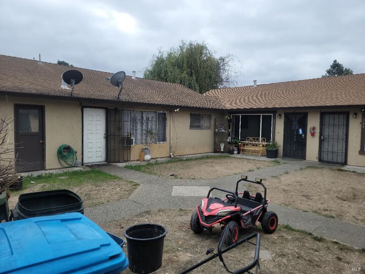 Property Photo:  247 253 Robin Way  CA 95407 