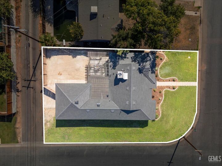 Property Photo: 2825 Arnold CA 93305