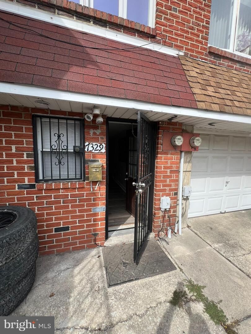 Property Photo: 7329 Merganser Place PA 19153