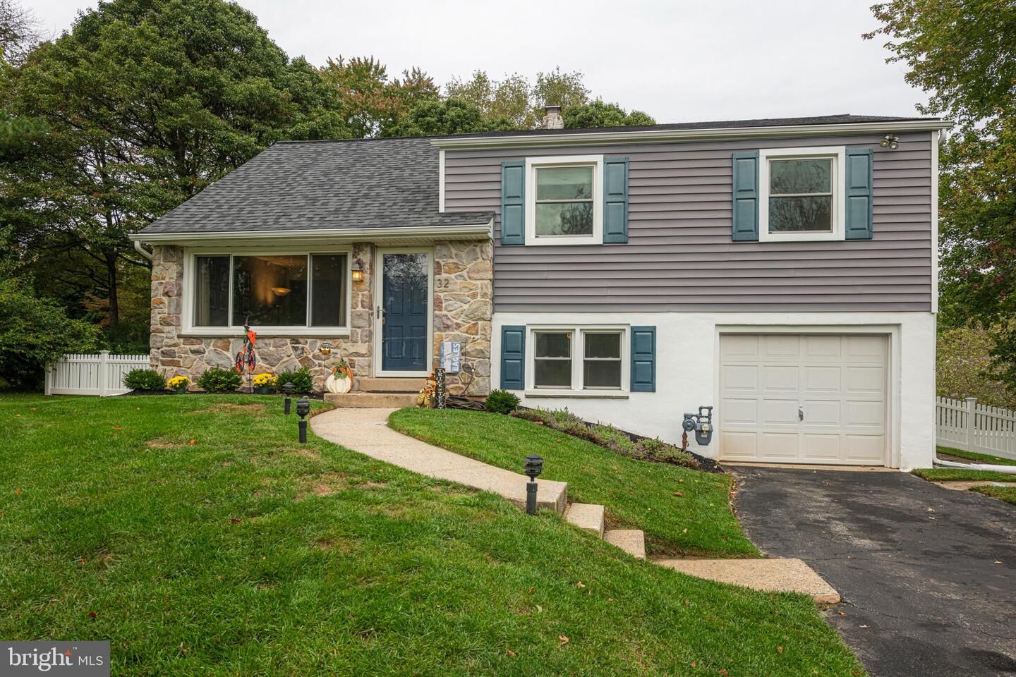 Property Photo:  32 Rossiter Avenue  PA 19460 