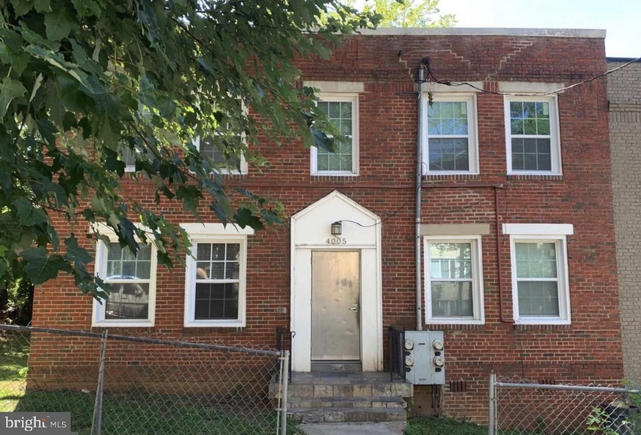 Property Photo: 4005 4th Street SE 3 DC 20032