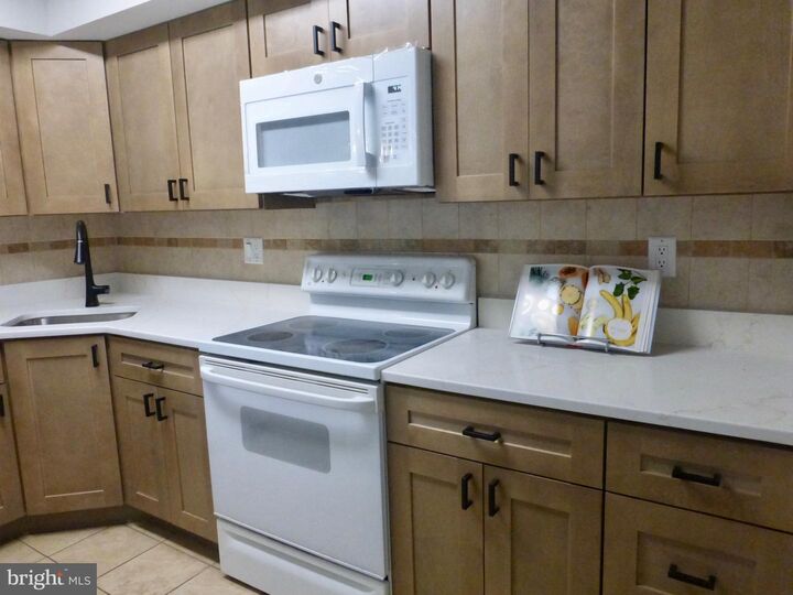 Property Photo: 1507 Bennett Place 7 PA 18966