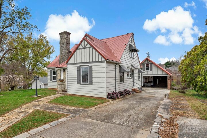 Property Photo: 141 N Madison Street NC 28752