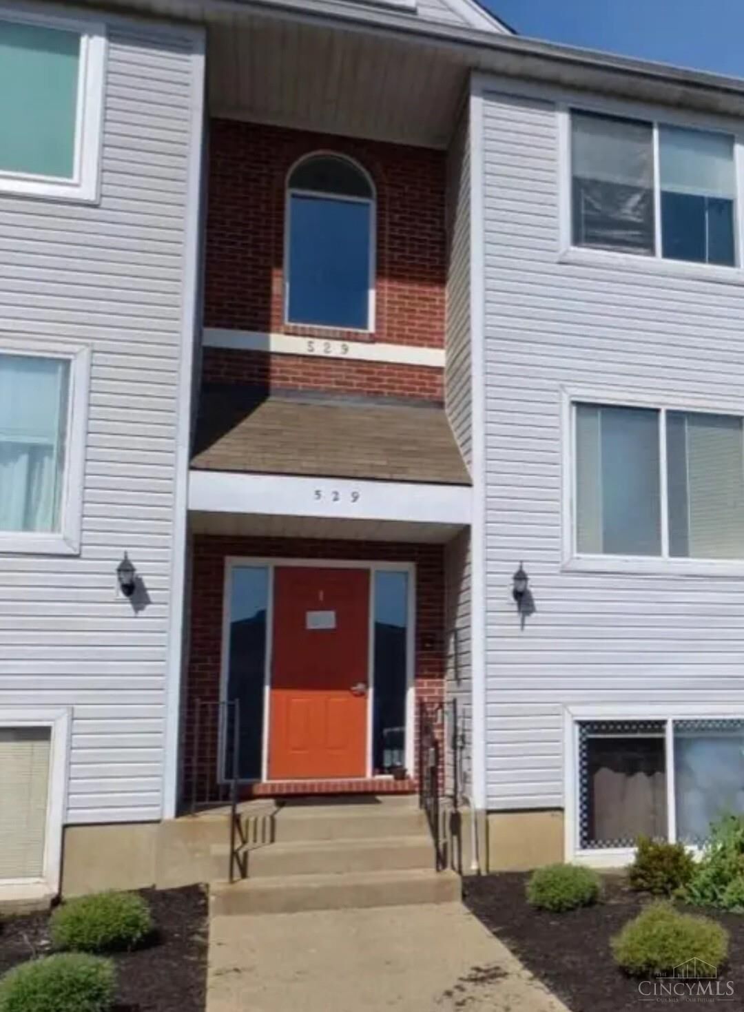 Property Photo: 529 Aspen Glen Drive OH 45244