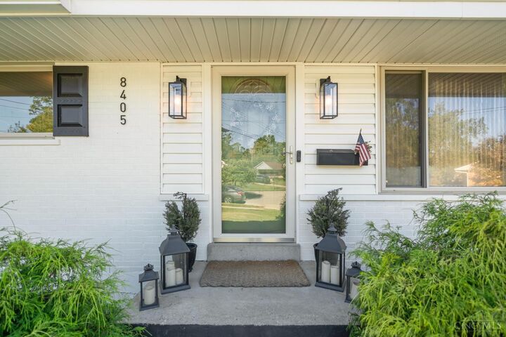 Property Photo: 8405 Arundel Court OH 45231