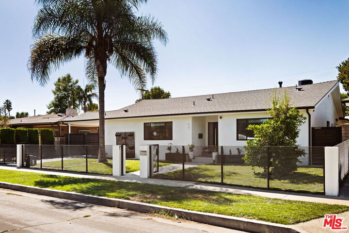 Property Photo:  6151 Atoll Ave  CA 91401 