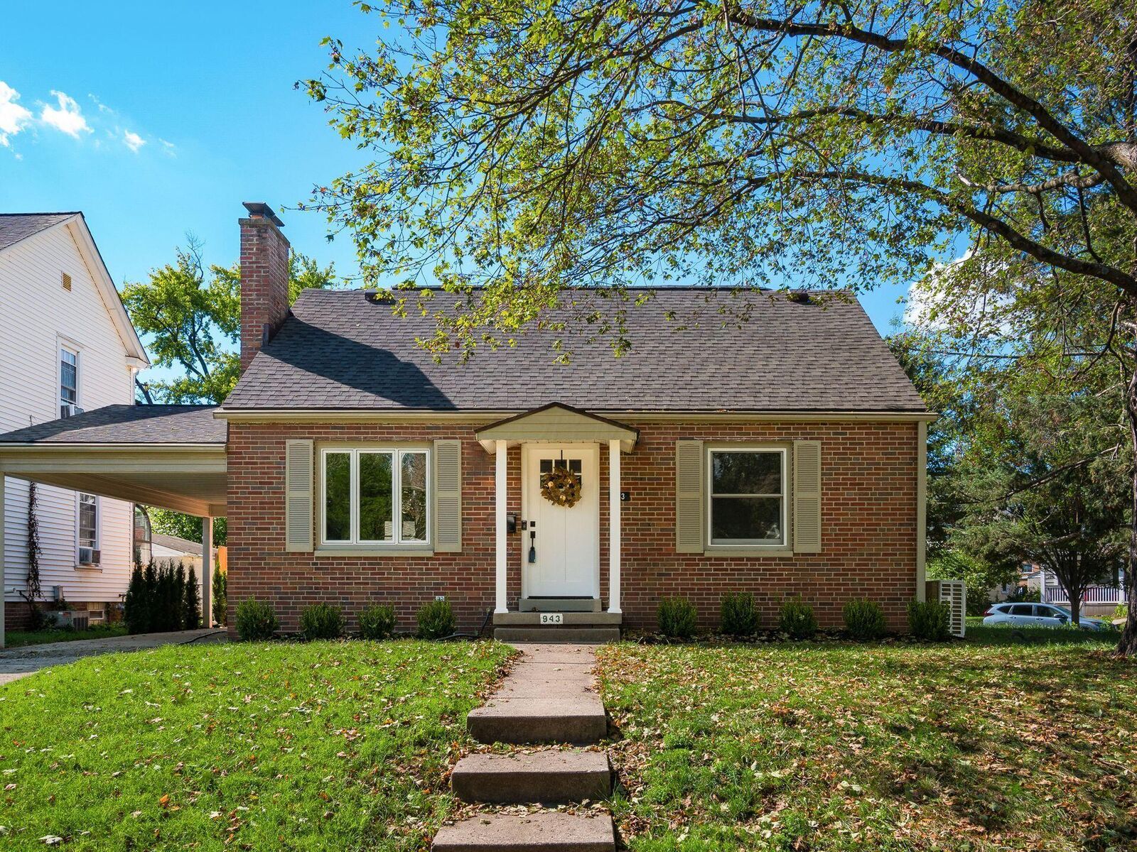 Property Photo: 943 Timberman Road OH 43212