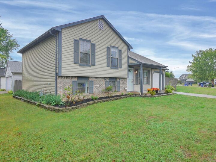 Property Photo:  3233 Mahaffey Court  OH 43147