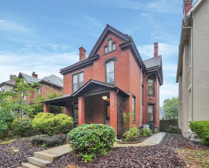 Property Photo: 326 W 5th Avenue OH 43201