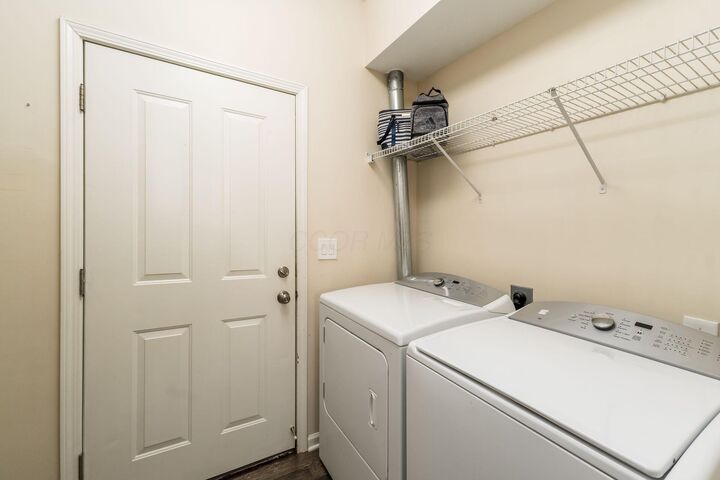 Property Photo:  3977 Spectacle Drive  OH 43230 