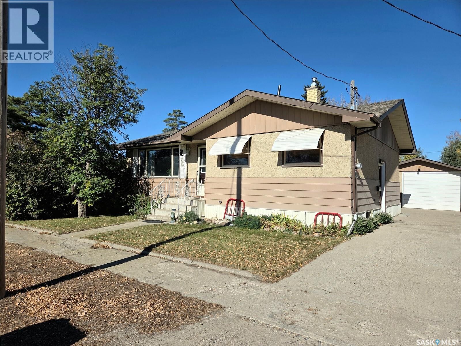 Photo de la propriété: 205 4th Avenue SK S0G 4Y0