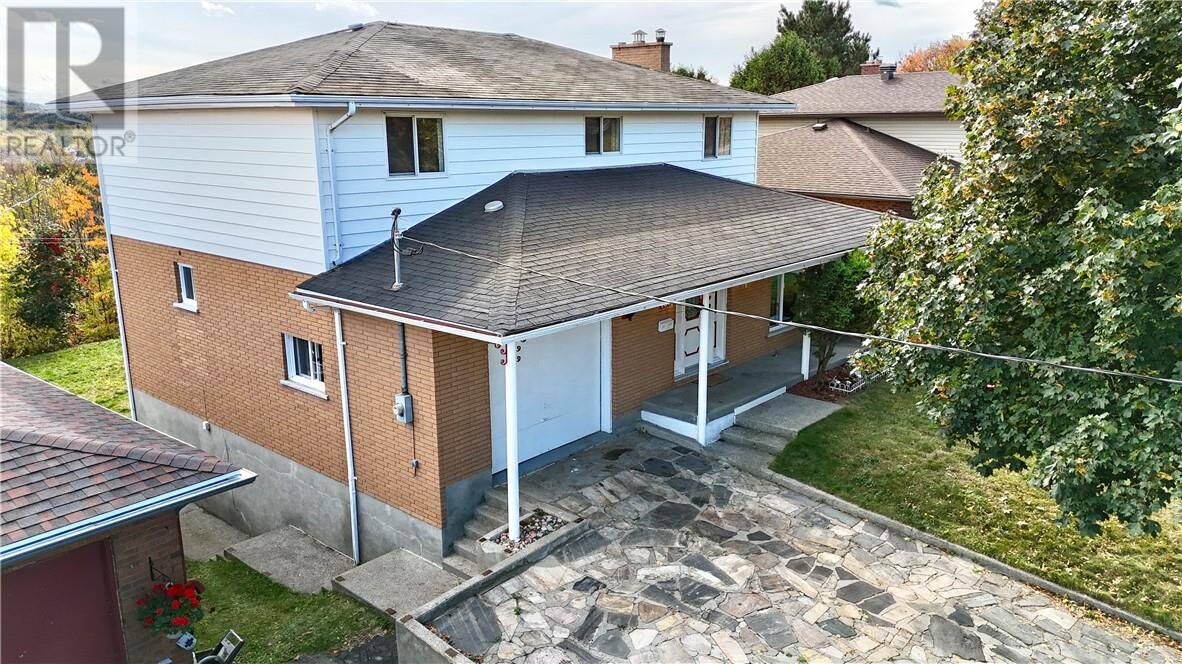 Property Photo:  781 Grandview  ON P3A 4Z8 