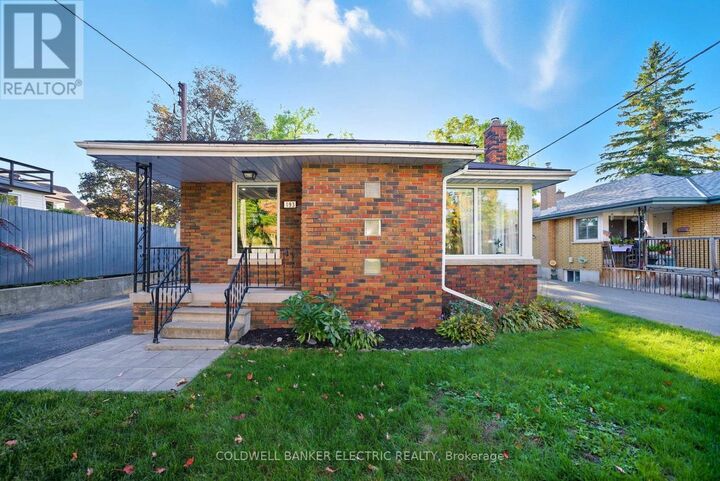 Photo de la propriété:  193 Benson Avenue  ON K9H 5Y6 