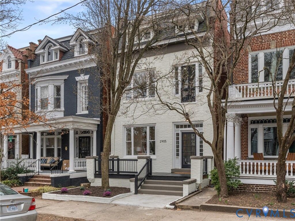 Property Photo:  2905 W Grace Street  VA 23221 