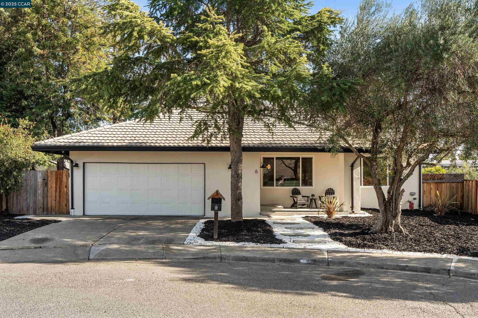 Property Photo: 6 San Pedro Pl CA 94583