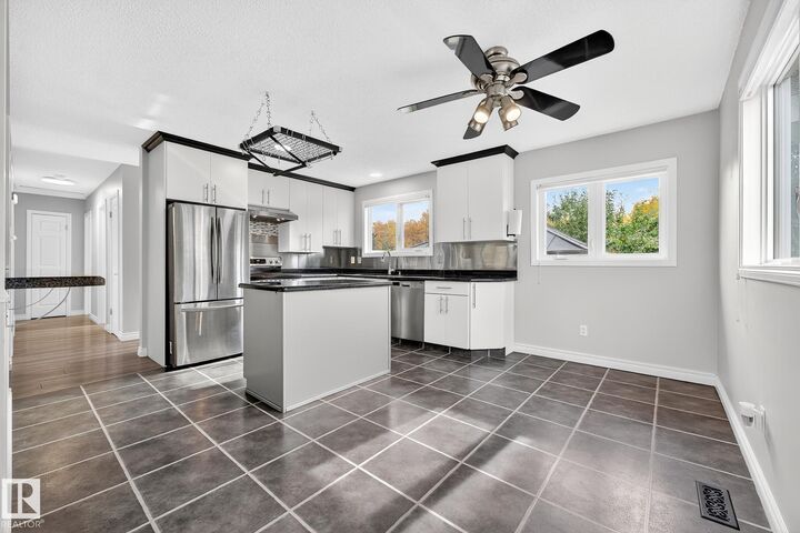 Property Photo: 11423 35A Avenue NW AB T6J 2G3