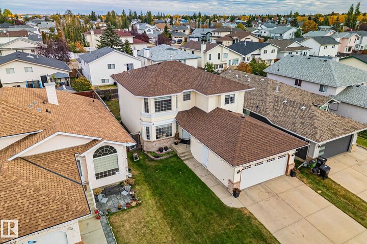 1238 Joyce Crescent NW  Edmonton AB T6L 6V3 photo