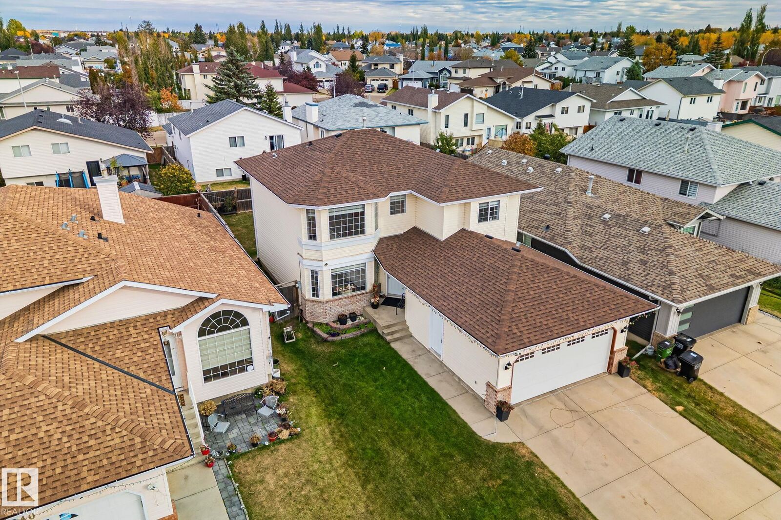 Property Photo: 1238 Joyce Crescent NW AB T6L 6V3