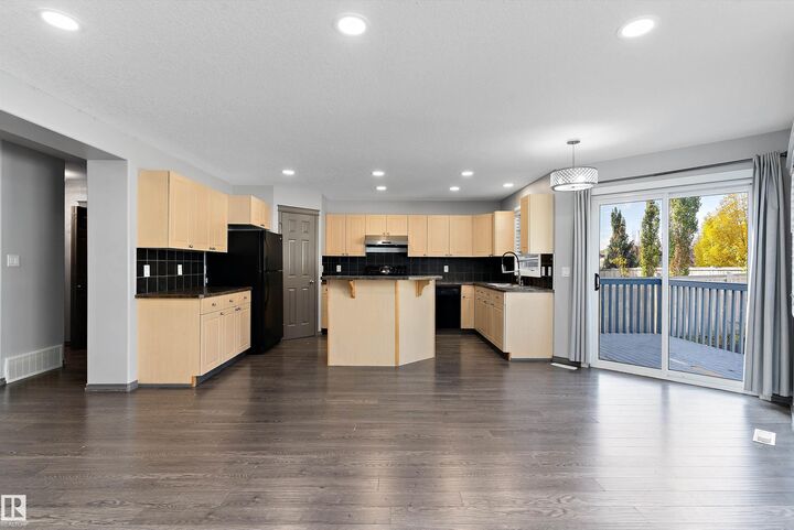 Property Photo: 8736 178 Avenue NW AB T5Z 0B8
