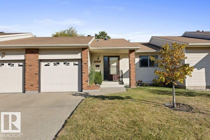10646 153 Avenue NW  Edmonton AB T5X 5R8 photo