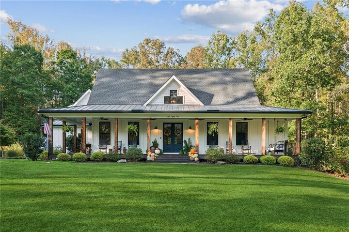 Property Photo: 889 Freehome Road GA 30115