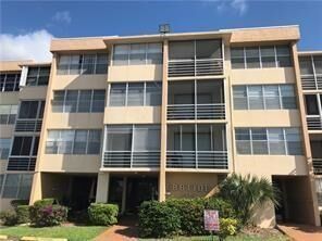 Property Photo: 2761 Taft St 409 FL 33020
