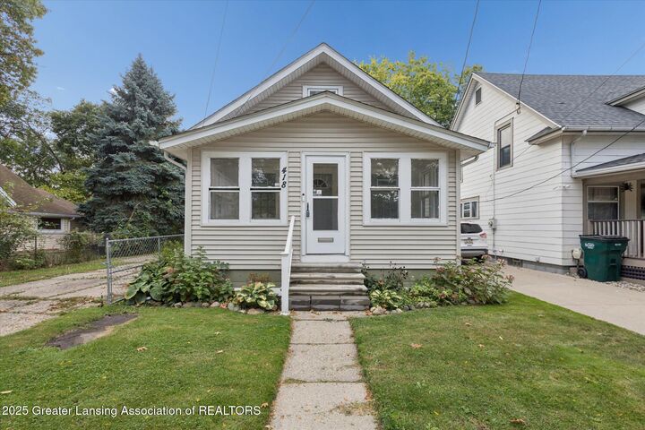 Property Photo: 418 Clifford Street MI 48912