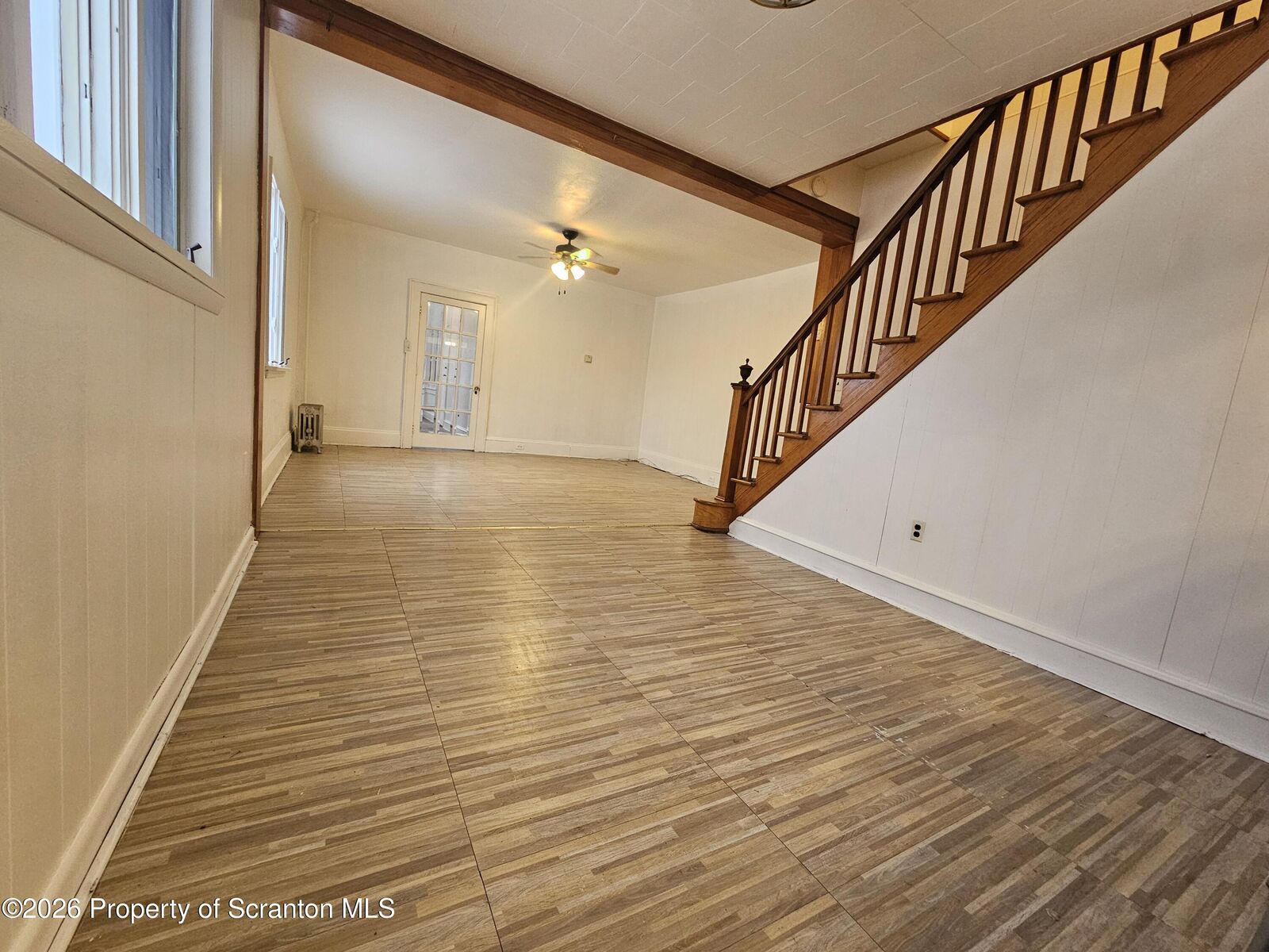 Property Photo:  423 W Lackawanna Avenue 1  PA 18447 