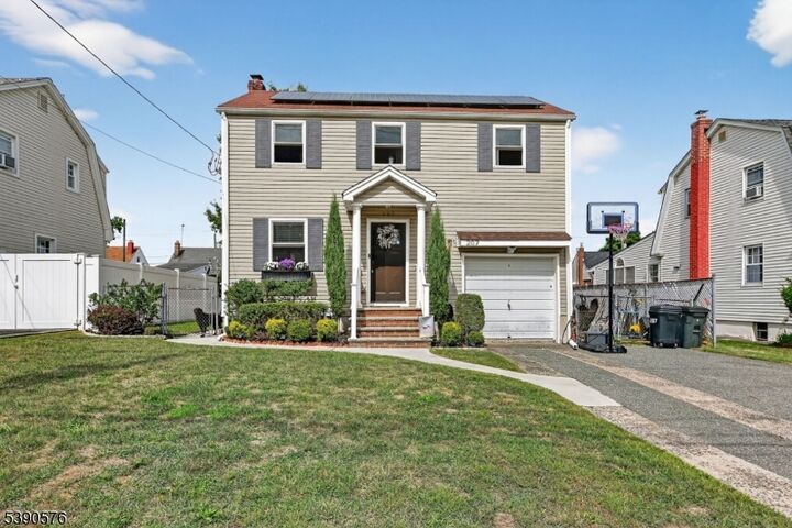 207 Palsa Ave  Elmwood Park Boro NJ 07407 photo